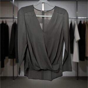 ☀️Krisa Long Sleeve Surplice V-Neck Career Blouse Top Black Women's Size S NWT